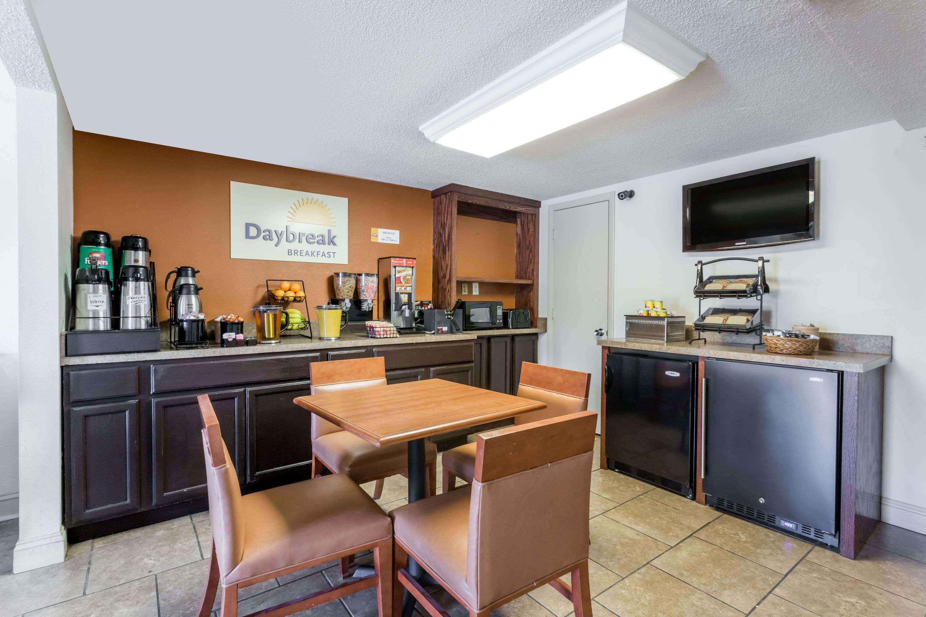 Days Inn By Wyndham Tappahannock Exterior foto